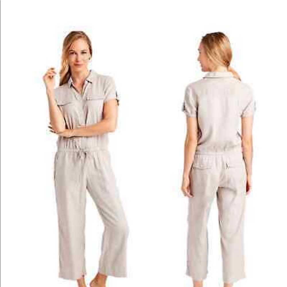 Vineyard vines garment dyed utility relaxed cargo jumpsuit. New without tags!